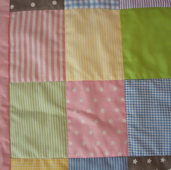 Baby Quilt Rosa - Patchworkdecke – Bild 3