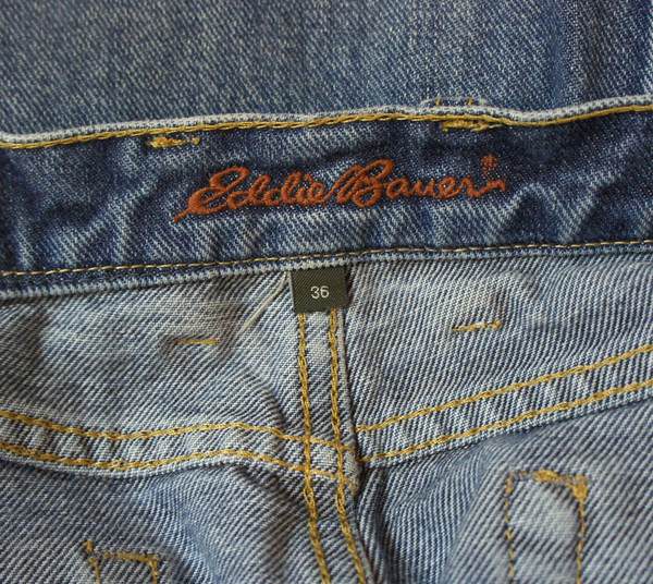 Jeans mit Stickerei – Bild 3
