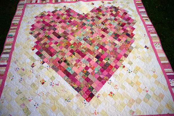 Pieces of my Heart Patchwork-Decke (Quilt) 204 x 210 cm – Bild 11