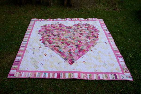 Pieces of my Heart Patchwork-Decke (Quilt) 204 x 210 cm – Bild 4