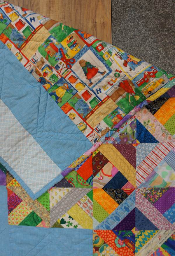 bunter Pyramid-Quilt – Bild 3