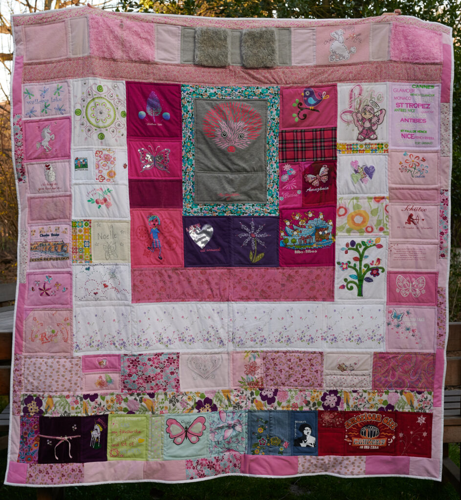 T-Shirt-Quilt als Erinnerungsdecke