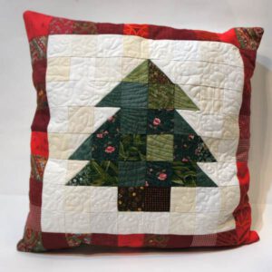 Patchwork Tannenbaum mit roter Umrandung