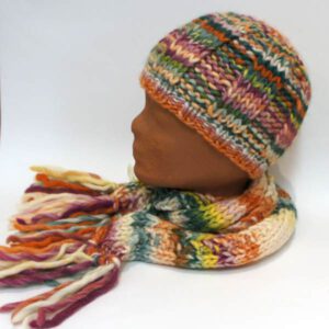 Strickwaren reduziert - von Hand gemacht