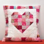 Patchwork-Kissen mit Herz