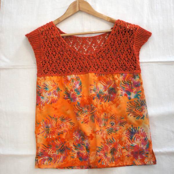 Mixed Media Top in orange - Crochet & Stoff