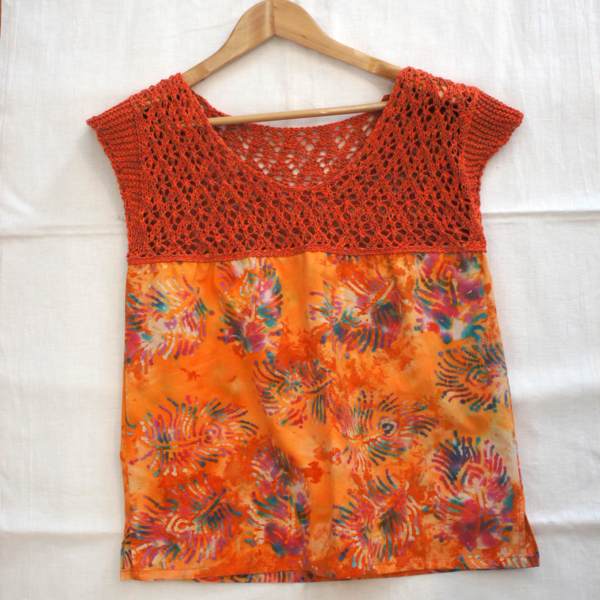 Mixed Media Kleidung Mixed Media Top in orange - Crochet & Stoff