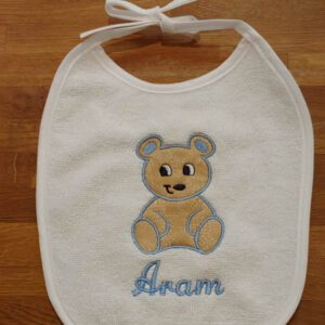 personalisiertes Lätzchen mit Teddy-Bär personalisiertes Lätzchen mit Teddy-Bär