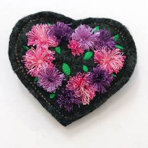 Herz-Anstcker in rosa und lila