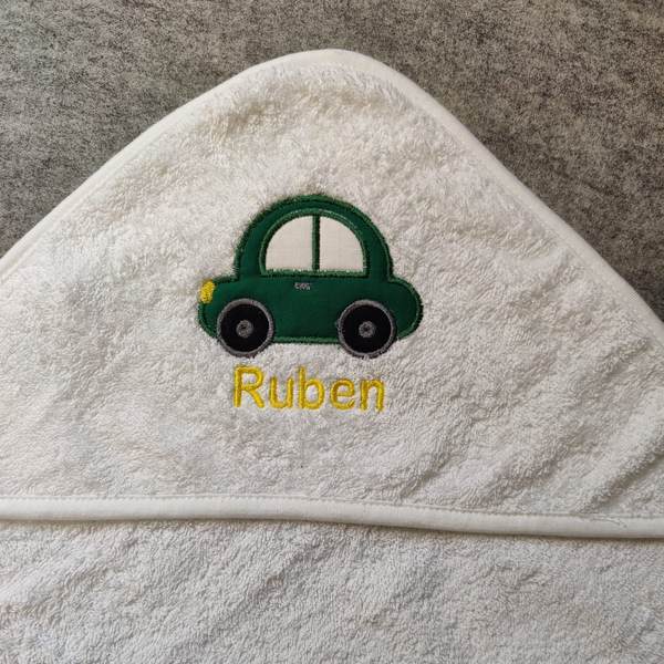 Kapuzentuch mit Auto und Namen