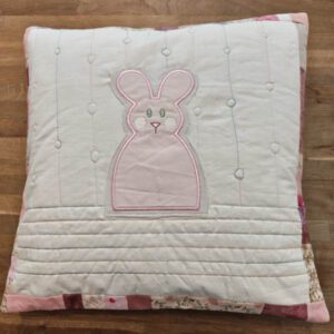 Everyday Easter Bunny Patchwork Kissen