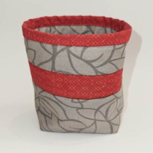 Textilkorb in grau und rot